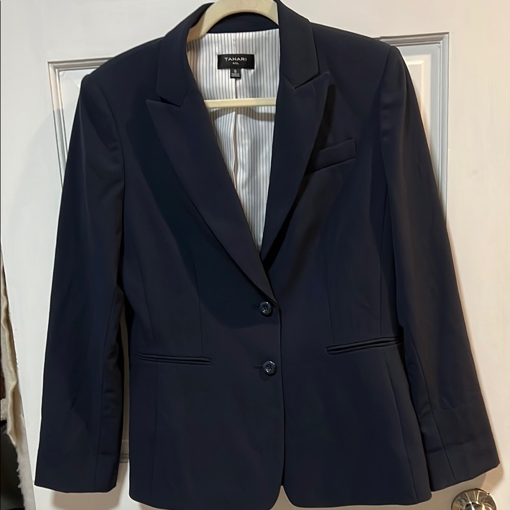 Tahari Women's Black Blazer